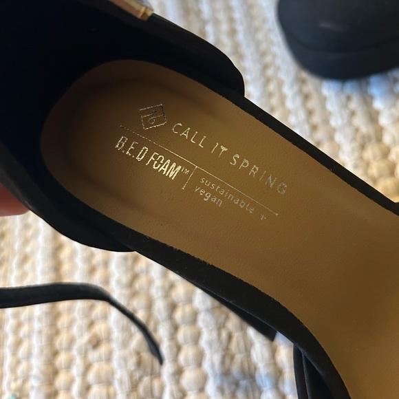 Call it Spring Anabelle Black Women's Pumps - Picture 5 of 5